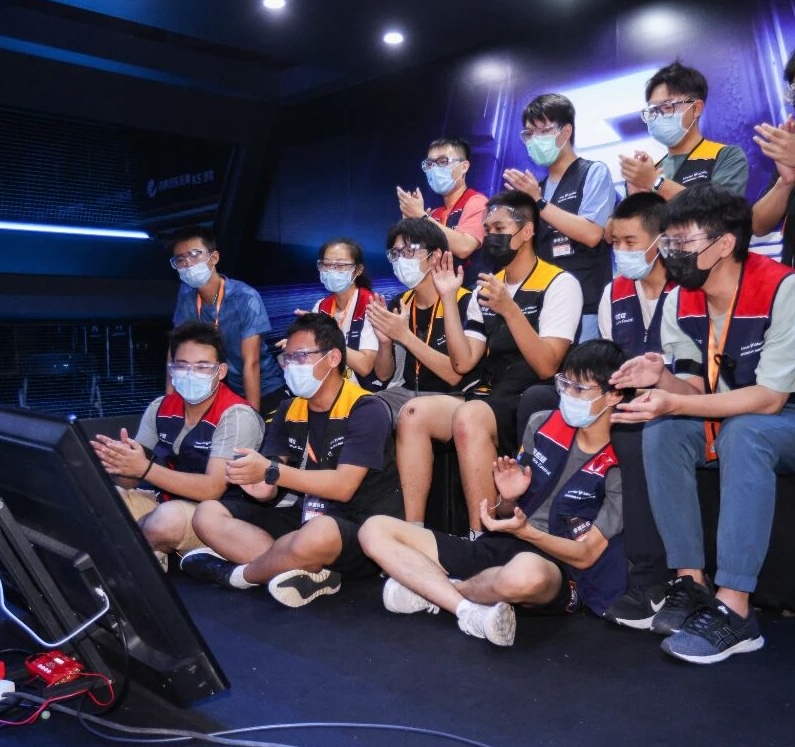 DJI RoboMaster team competition